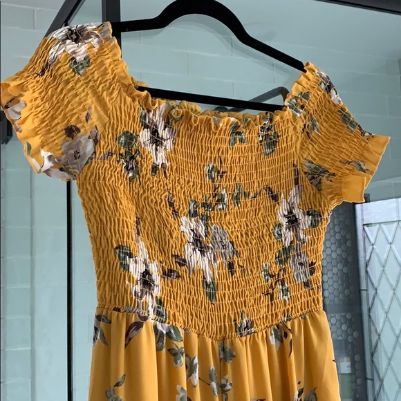 Yellow floral romper - Picture 2 of 5